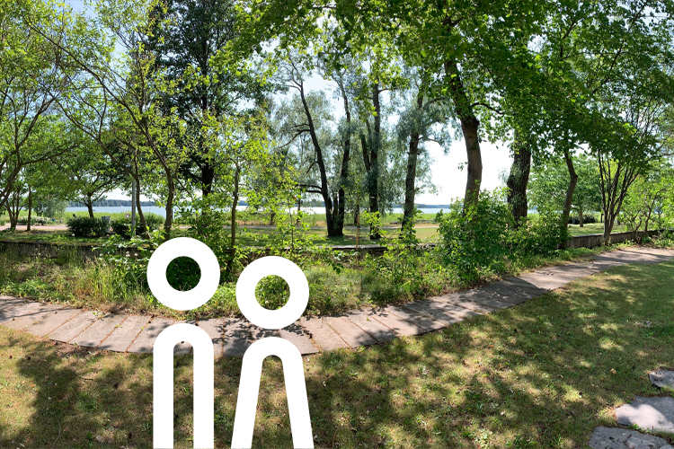 View of the sea from the garden of the retirement home in Munkkiniemi.